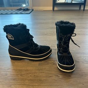 EUC Women’s Sorel Winter Boots - 8.5 Black